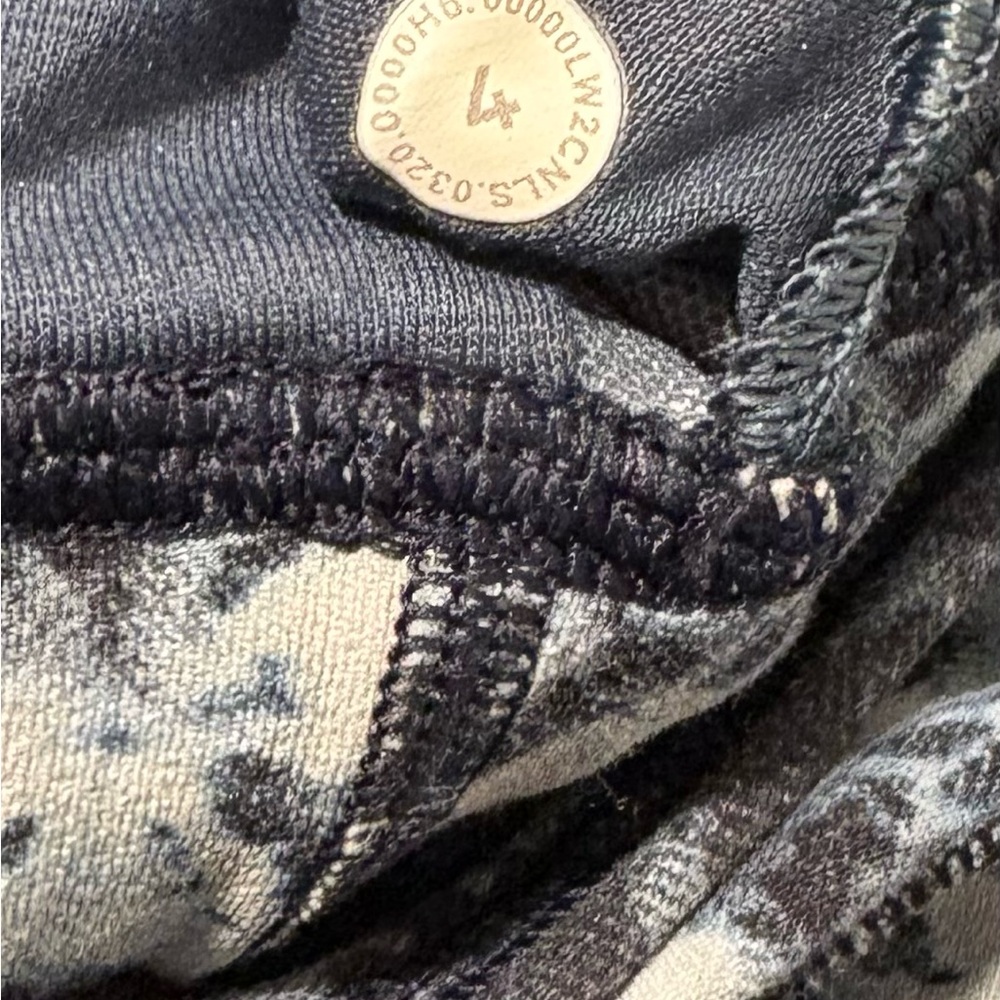 Lululemon Flow Y Bra Long Line Nulu Indigo Lace Starlight Multi 4 - Picture 10 of 10